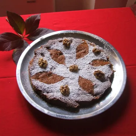 Su Ghindalu בית הארחה 3*