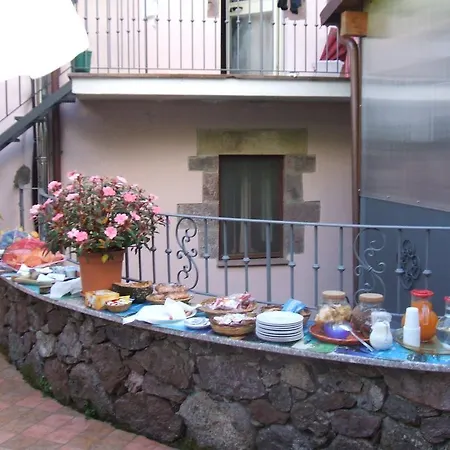 Su Ghindalu ゲストハウス Villanova Monteleone