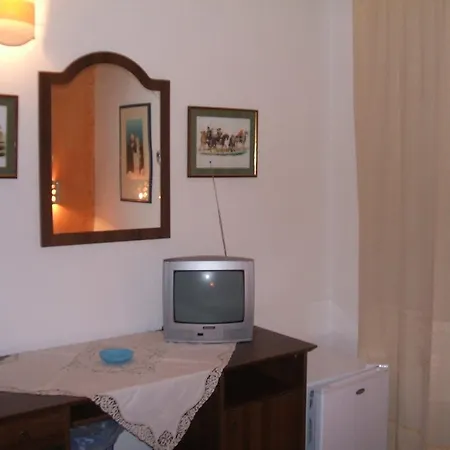 Su Ghindalu Guesthouse 3*