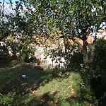 Su Ghindalu Πανσιόν 3*
