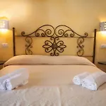 Pensión Su Ghindalu 3*